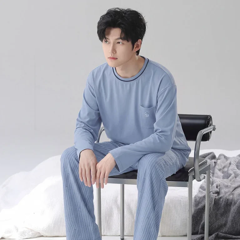 Men’s blue fine-stripe pullover pajamas in blue