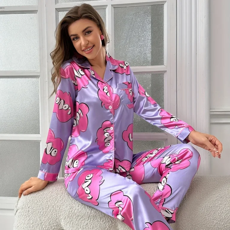 Purple Heart Button-Front Pajamas in purple & pink